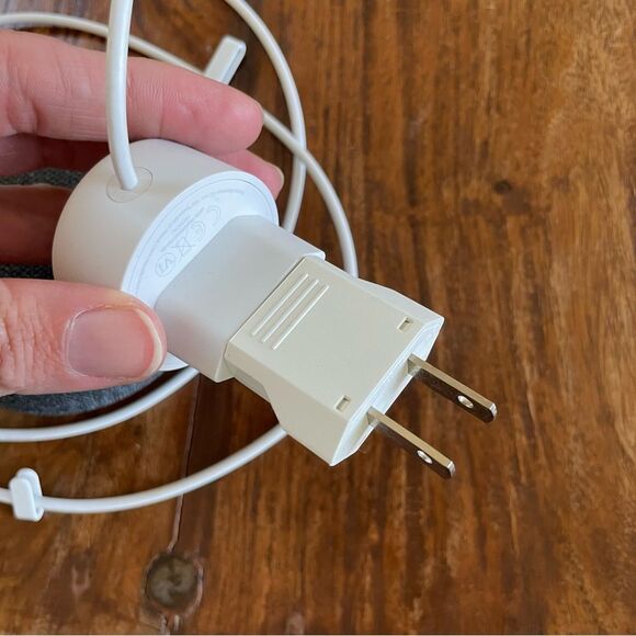 Google Nest Mini Gray Smart Speaker (European plug) with Adapter - Picture 5 of 5